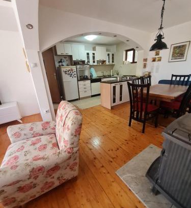 Kisela Voda House | DM Guest House