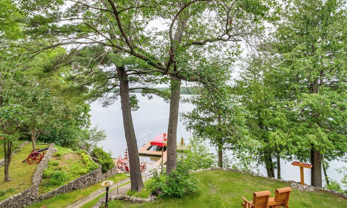 Walker House | Dock, Deck & Fire Pit: Lakefront Home in Walker!