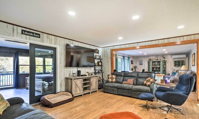 Shell Knob House | 'Dockside Getaway' w/ Boat Dock & Fire Pit!