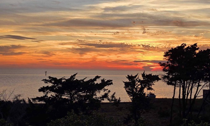 Ocracoke Cottage | Doctor's Orders/Nostalgic Family Cottage with Views of Pamlico Sound and Sunsets