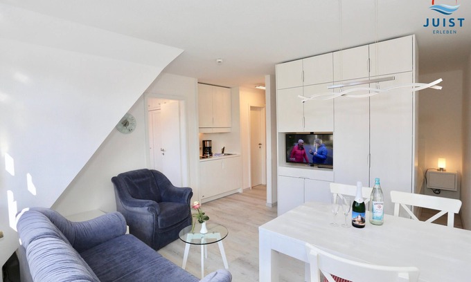 Juist Apartment | Dog and family-friendly apartment with sauna and swimming pool, centrally located