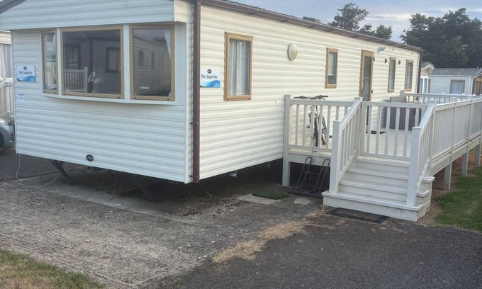 Hunstanton House | Dog friendly caravan with decking at Manor Park in Hunstanton ref 23063W