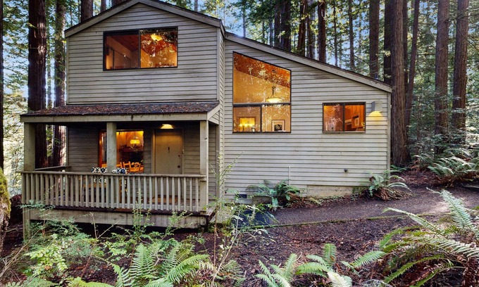 Sea Ranch House | Dog-friendly forest retreat among redwoods, walk to Hot Spot & Gualala River
