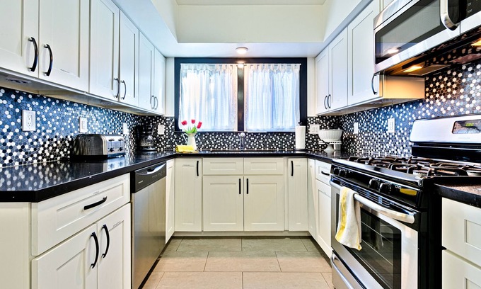 Anaheim Colony Historic District House | Dog-friendly home close to Disneyland with a saltwater pool, hot tub, & firepit