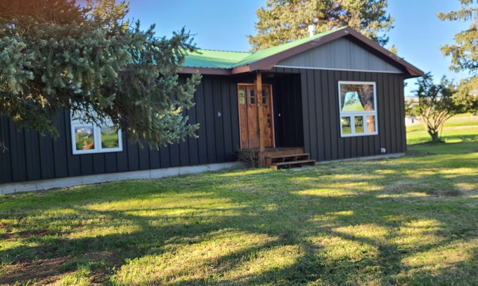Corvallis House | Dog-friendly home on 2 acres with mtn. views, close to town; all new inside