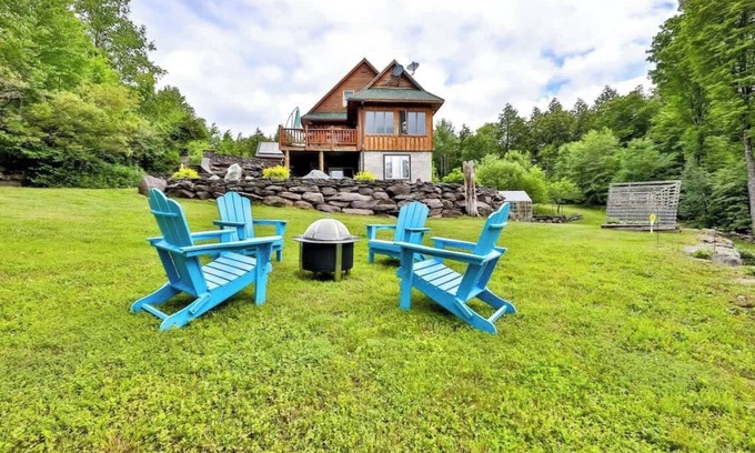 Jewett House | Dog-Friendly Mountain Hideaway