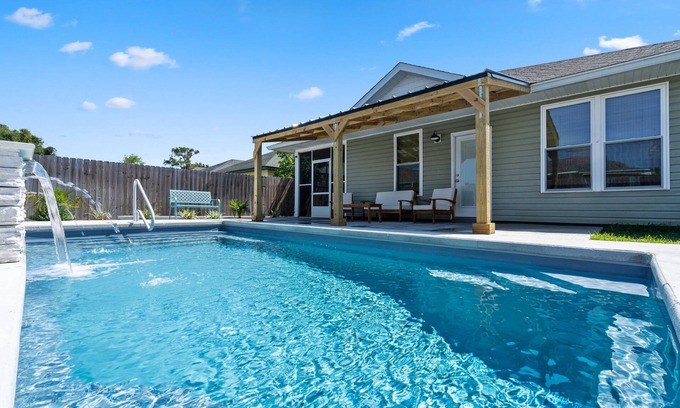 Ono Island House | Dog Friendly | Private Pool | Spacious Backyard | My Beach Getaways