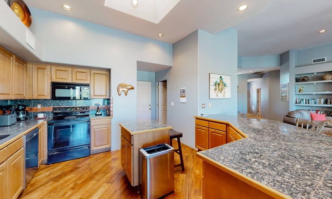 Starr Pass House | Dog-friendly retreat with lovely outdoor living space, central AC, & home office