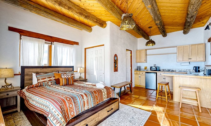 Arroyo Seco Apartment | Dog-friendly studio with mountain/beautiful sunset views and AC