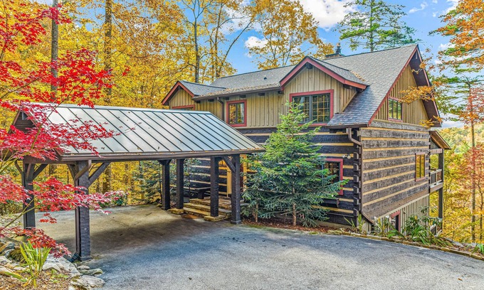 Sapphire Cabin | Dog-friendly, upscale cabin with gourmet kitchen, entertaining deck, & hot tub