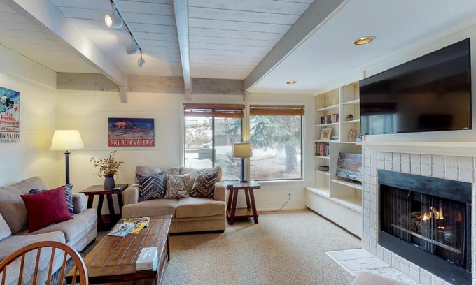 Elkhorn Hotel | Dollar Meadows 1361