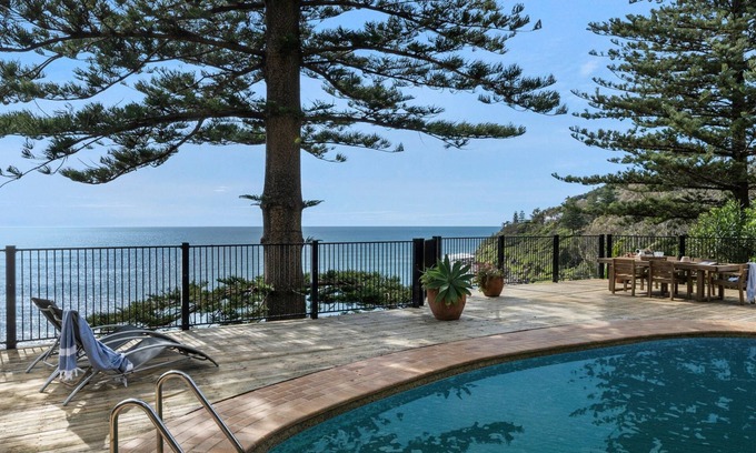 Whale Beach House | DOLPHIN BAY OCEANFRONT by Palm Beach Holiday Rentals