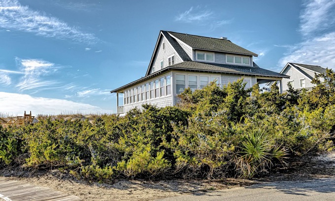 South Beach House | Dolphin Watch, This Pet Friendly oceanfront home has everything you need and more!
