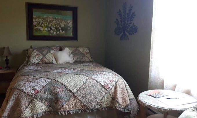 Mauricie Bed & Breakfast | Domaine 4 Saisons Guy Duhamel - Spring Room (Queen #1)