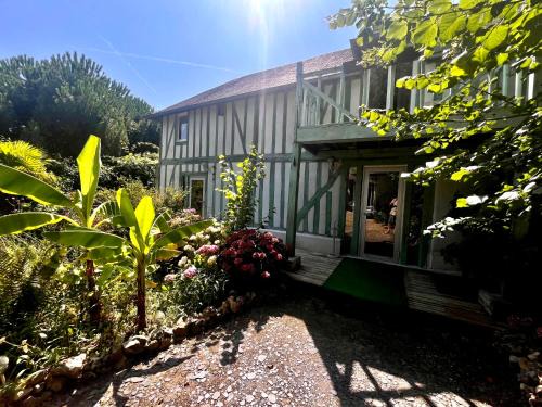Pont-l'Eveque House | Domaine de la cour