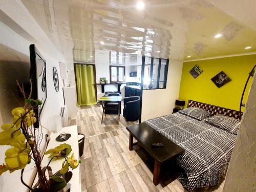 Margny-sur-Matz Apartment | Domaine des deux A