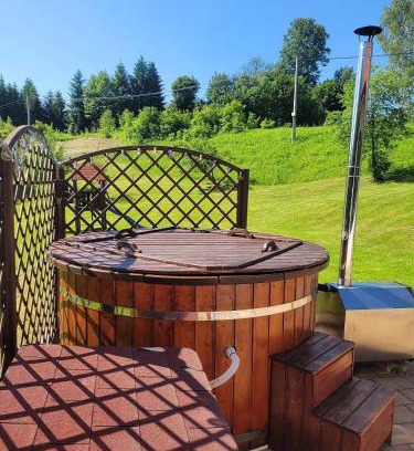 Mricna Apartment | Domov na horách - Krkonoše - horký sud, pergola, dětské hřiště - celý dům