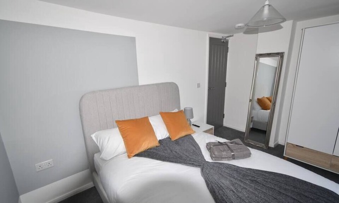 Castle Donington Apartment | Donington Cottage Apt 5