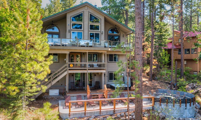 Truckee House | Donner Lake mountain-view delight - multi-level deck & private hot tub views