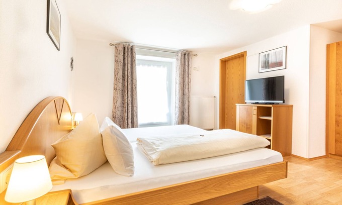 Endenburg Apartment | Doppelzimmer 3 mit Balkon