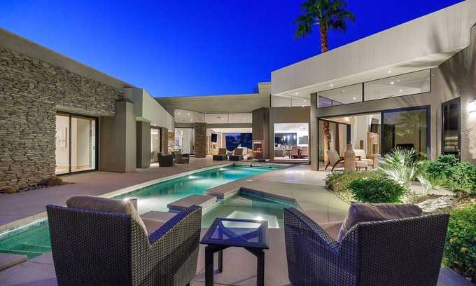 Rancho Mirage House | 'Dos Lagos Estate' 5000' 6 bedroom w/2 pools!