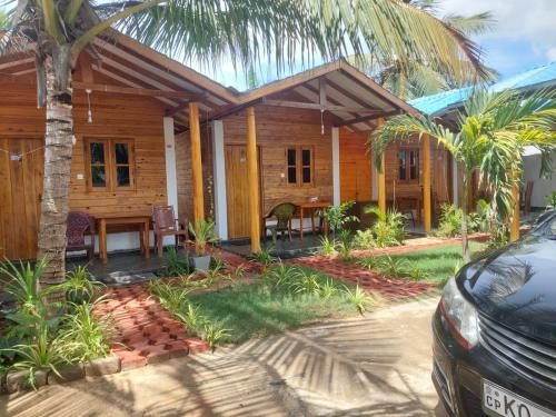 Trincomalee House | Dots bey beach cabana uppuveli