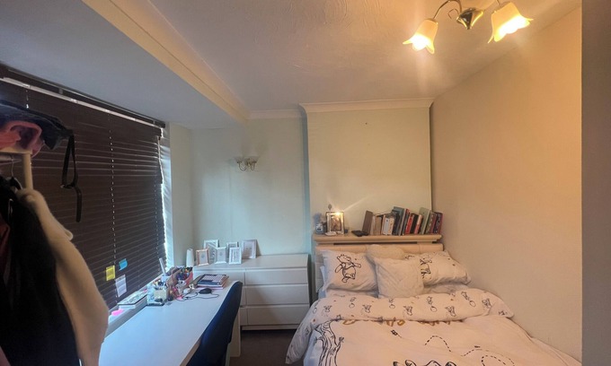 Raynes Park House | double Bedroom in Raynes Park/Wimbledon