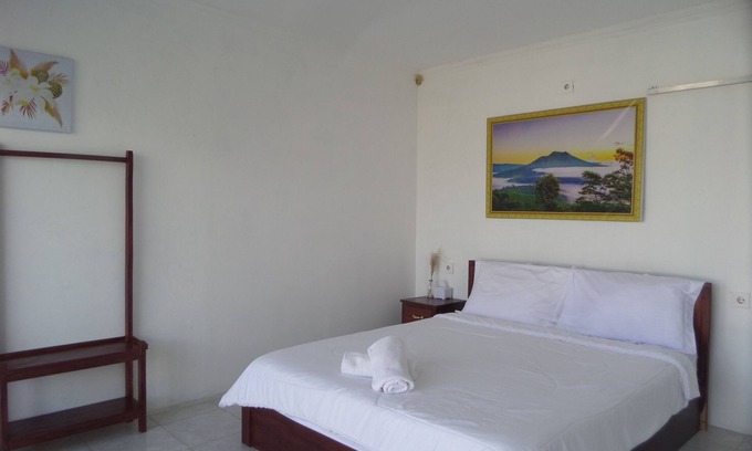 Kintamani Bed & Breakfast | Double Bedroom Pool View Gold Kintamani
