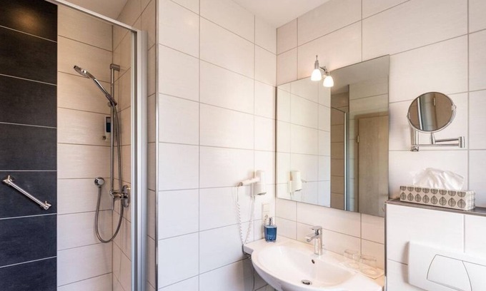 Bad Neuenahr-Ahrweiler Apartment | Double room bath or shower/WC - Aparthotel am Kurpark