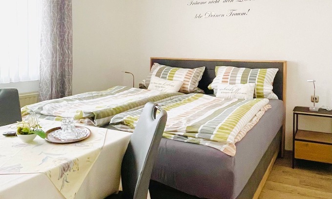 Mernes Apartment | Double room with shower and WC