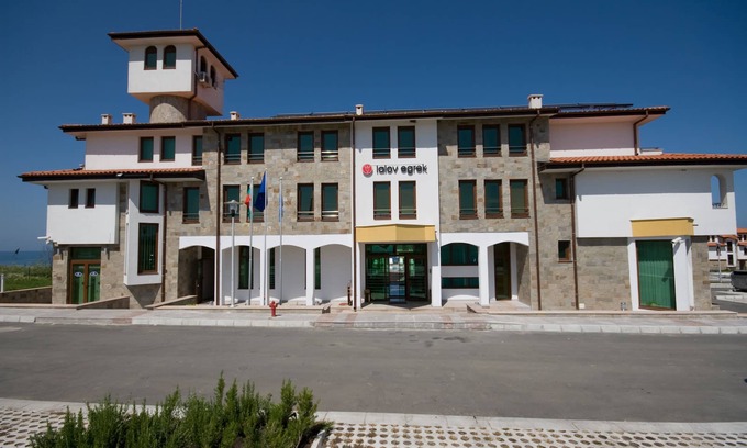 Lozenets House | DOUBLE ROOM 9 in a quiet hotel with SEA VIEW
