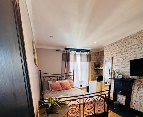 Folkestone House | Double Room - Folkestone Harbour