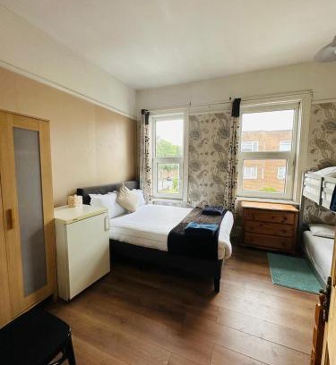 Poole Apartment | DOUBLE Room