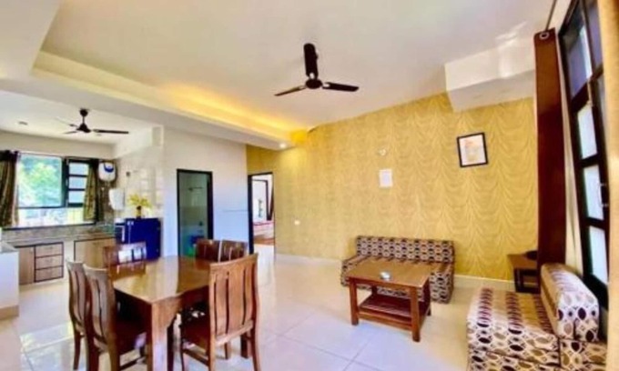Kasauli Apartment | Double Room with Mountain View - The Terrace Retreat by StayVuesn