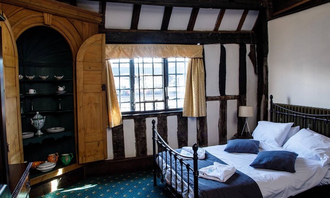 Bordesley House | Double rooms at the Old Crown Hotel