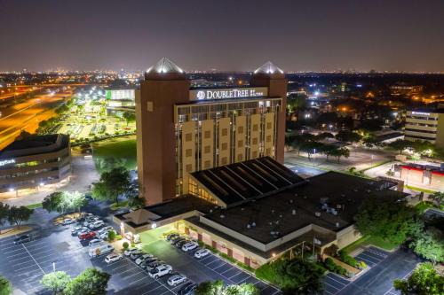 Richardson Hotel | DoubleTree by Hilton Dallas/Richardson