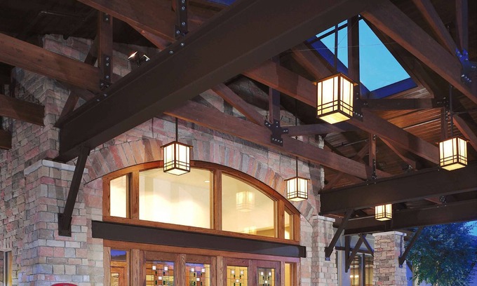 Mundelein Hotel | DoubleTree by Hilton Libertyville - Mundelein