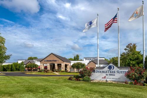 Mount Laurel Hotel | DoubleTree Suites by Hilton Mount Laurel