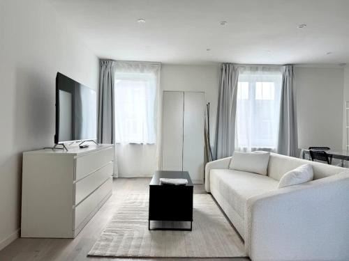 Jette Apartment | Doux nid perche avec vue magique sur la Ville