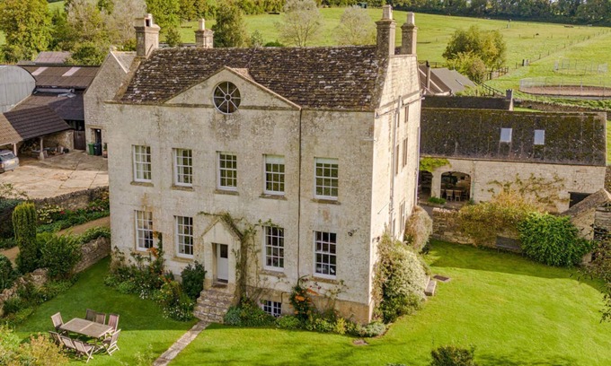 Stroud Cottage | Down Farm Manor - Sitting above the Slad Valley with spectacular views