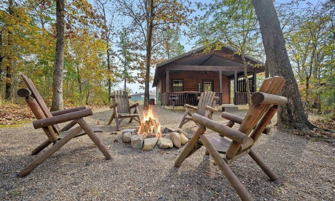 Hochatown Cabin | Down Time-Honeymoon/Couples/Hot Tub