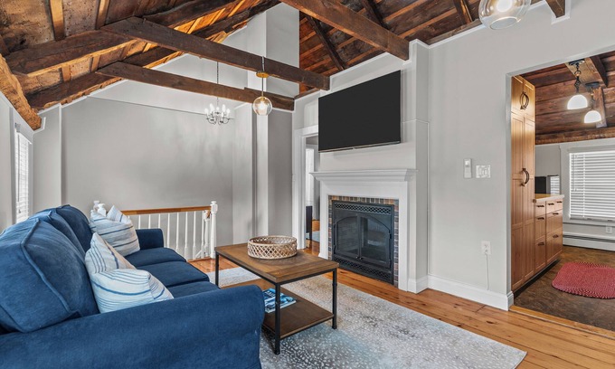 Bristol House | Downton Bristol Retreat