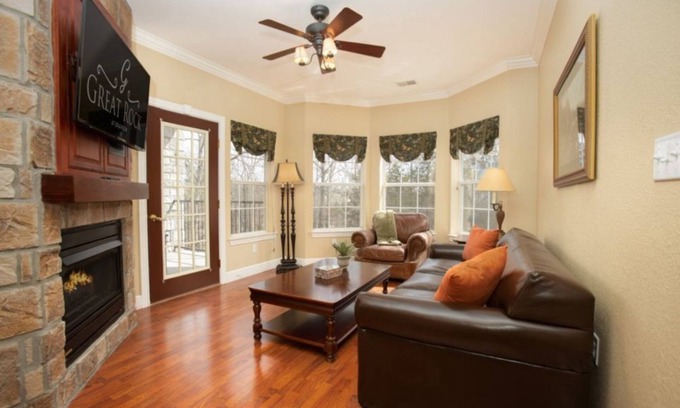 Branson Hotel | Downtown 1BR Condo in Great Rock Resort