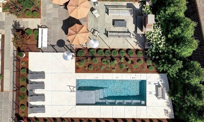 North Downtown Hotel | Downtown Boutique Hotel King Suite with Pool
