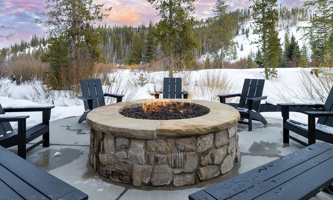 Winter Park Condo | Downtown condo w/hot tub & balcony