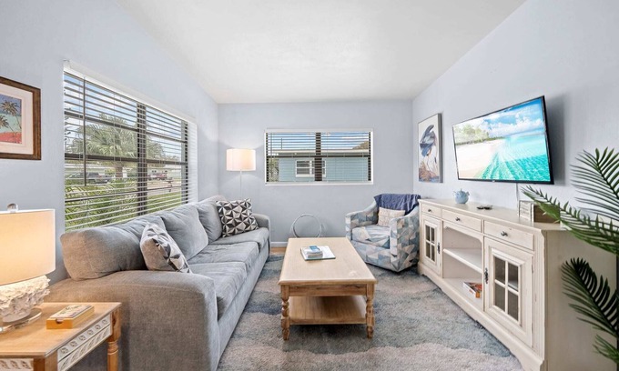 Cocoa Beach Apartment | Downtown Cottage - In the Heart of Cocoa Beach!