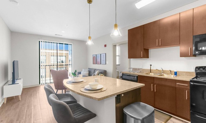 Five Points South Apartment | ~Downtown Delight:2BR|2BA Fully Equipped Amenities