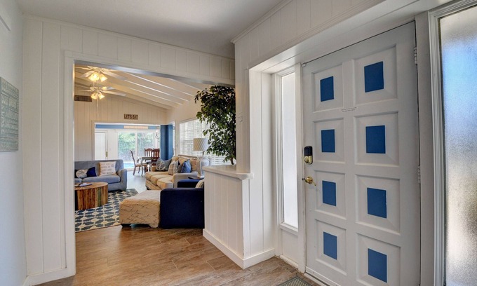 Lake Ida Shores House | Downtown Delray Beach House, Heated Pool, 5 min to Atlantic Ave