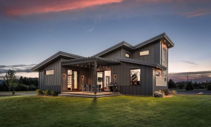 Driggs House | Downtown Driggs Modern Marvel - Walkable!