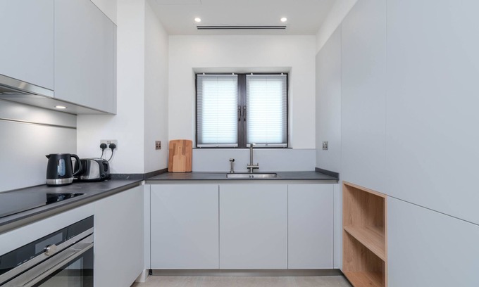 Downtown Dubai Apartment | Downtown Dubai Lavish 1 Bedroom Apartment